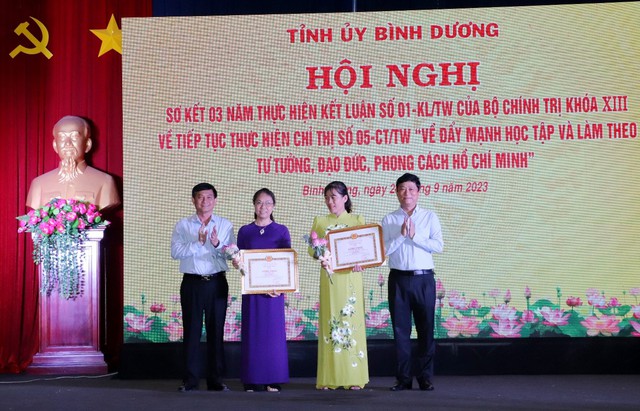 Bình Dương nhiều bông hoa việc tốt trong học tập và làm theo Bác