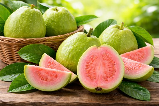 5 lợi ích bất ngờ khi ăn ổi mỗi ngày vào mùa đông