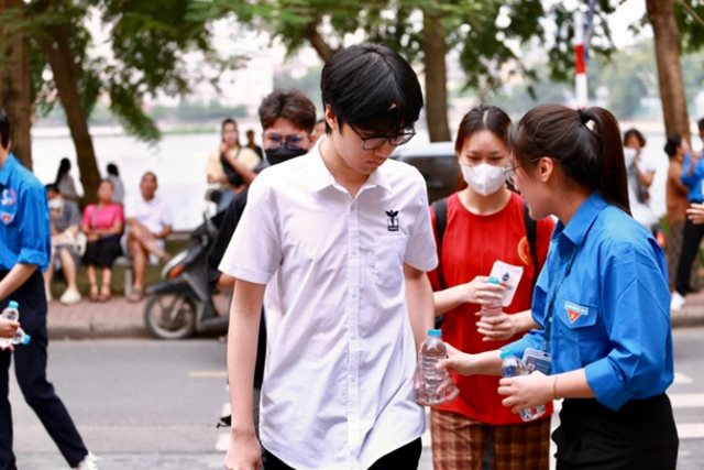 Sáng nay, hơn 1,2 triệu thí sinh thi tốt nghiệp THPT ngày cuối