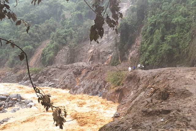 Bão chưa vào đã xuất hiện hàng trăm điểm có nguy cơ lũ quét