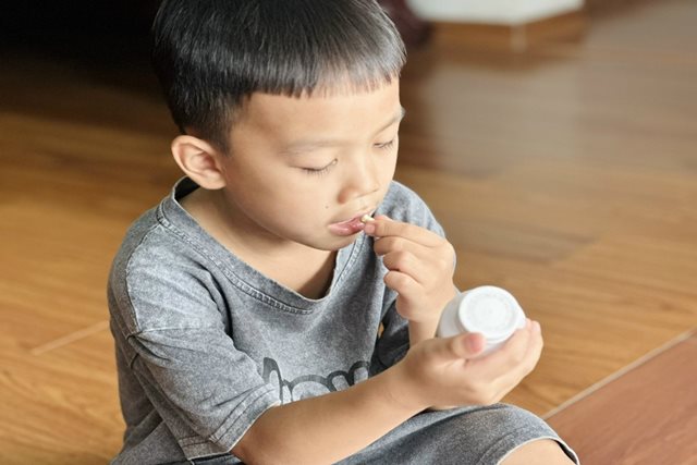 Đừng lạm dụng bổ sung vitamin cho trẻ!