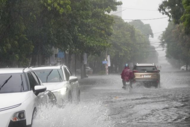 10 tỉnh thành ứng phó với áp thấp nhiệt đới trên Biển Đông