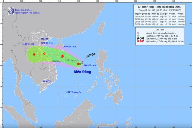 Áp thấp nhiệt đới tiến thẳng đất liền Trung Bộ