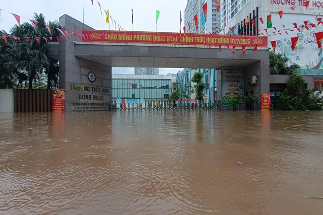 Miền Bắc chuyển mưa dông sau nắng nóng dài ngày