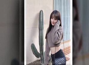 Mẫu nữ được dân mạng gọi là 'nữ thần không son phấn' đẹp cỡ nào