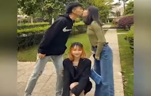Không kịp đỡ với những tình huống khó đỡ của hội bạn lầy lội
