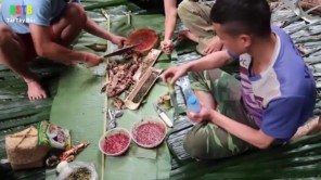 Tiết canh ngan, thịt ngan nướng, uống rượu mơ trong rừng (phần 3)