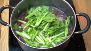 Không khác gì thuốc bắc với món Canh Sườn nấu rau cải 