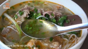 Ăn bún bò Huế ngon (p6)