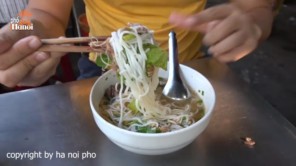 Ăn bún bò huế ngon (p8)