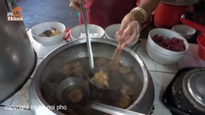 Ăn bún bò Huế ngon (p10)