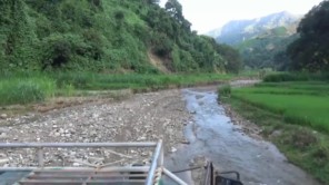 Thử cảm giác ngồi ở thùng ô tô lội suối ở Tây Bắc (phần 1)