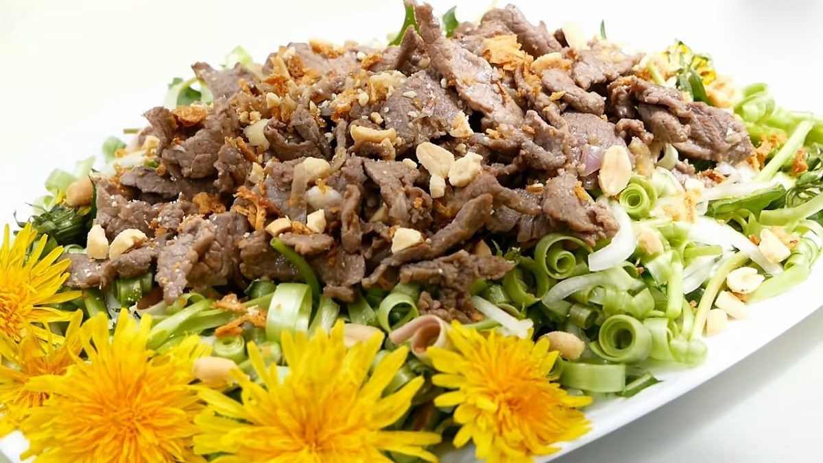 Lên Tây Bắc ăn nộm lá ngón bồ công anh (phần 1)