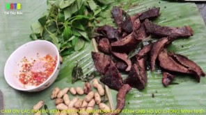 Gan lợn kẹp lá mắc mật nướng đá siêu ngon (phần 4)