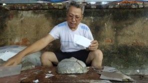 Cách làm MẶT NẠ GIẤY BỒI chơi trung thu ở làng ông Hảo 5