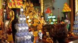 Nơi tinh hoa nghệ thuật Gốm sứ giao hòa với tâm linh - Chùa làng Bát Tràng (phần 3)