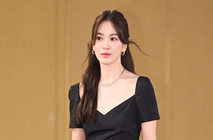 Vẻ đẹp không tuổi của Song Hye Kyo