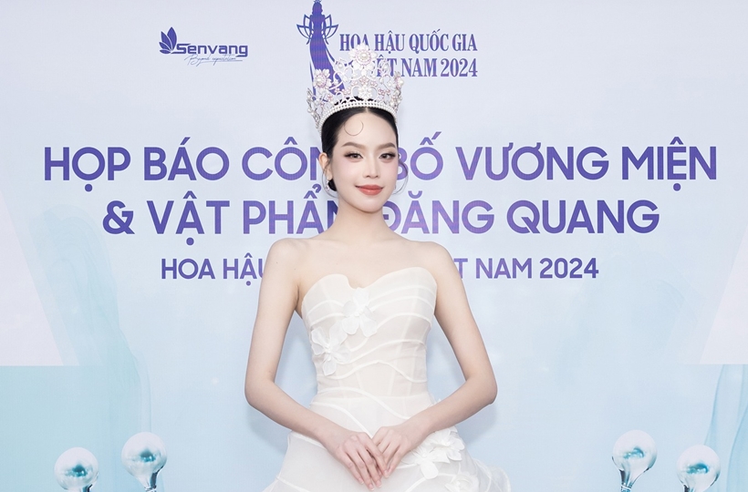 Thanh Thủy nhuận sắc hậu đăng quang