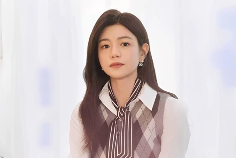 Trần Nghiên Hy trẻ đẹp ở tuổi 42