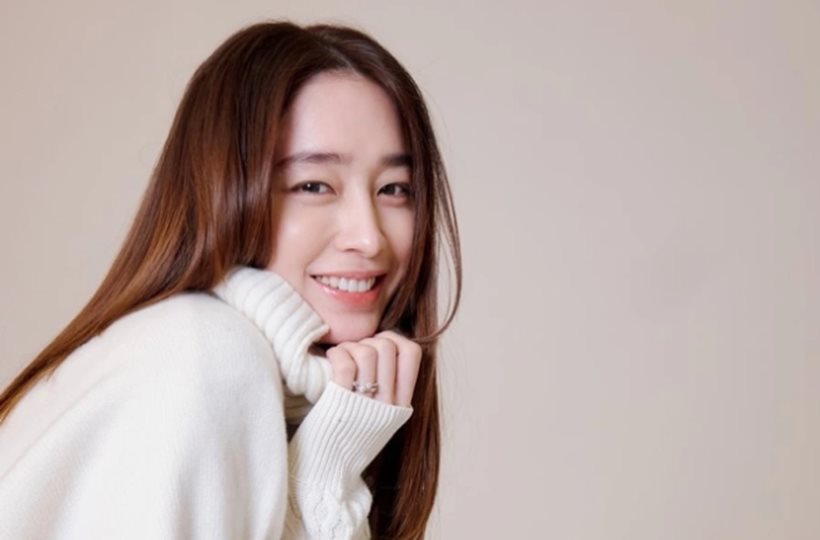 Lee Min Jung đẹp không tì vết