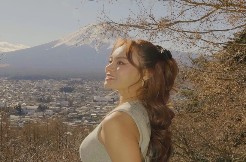 Mai Ngô dạo chơi ở Nhật Bản