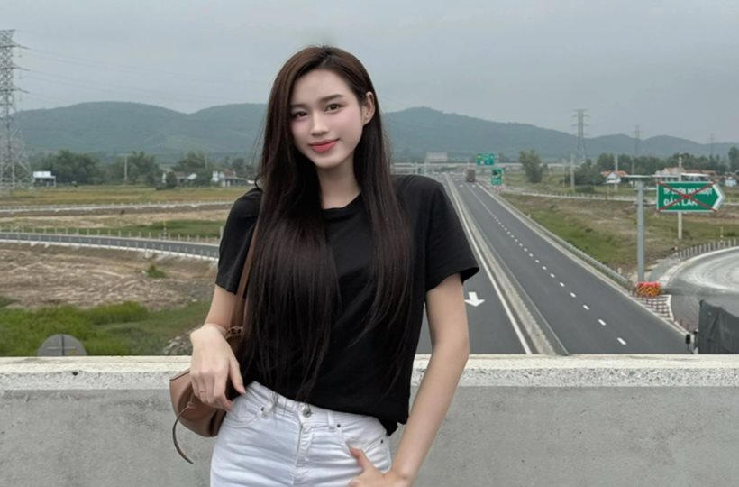 Đỗ Thị Hà check in công trình do công ty nhà chồng thi công