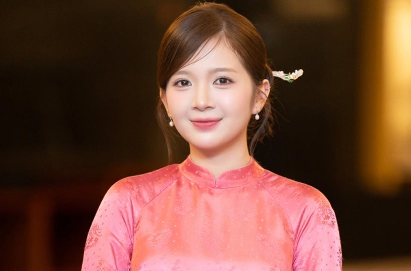 Ngọc Huyền cùng chồng dự ra mắt phim mới