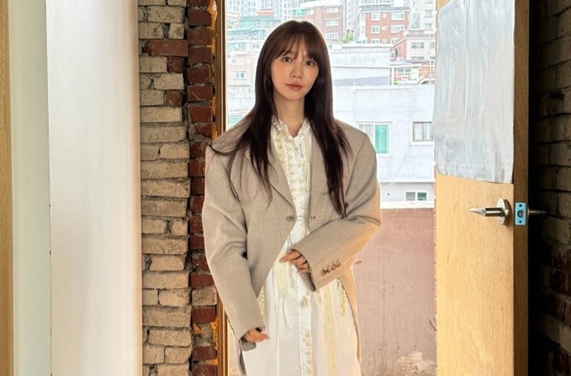 Nhan sắc tuổi 42 của 'thái tử phi' Yoon Eun Hye
