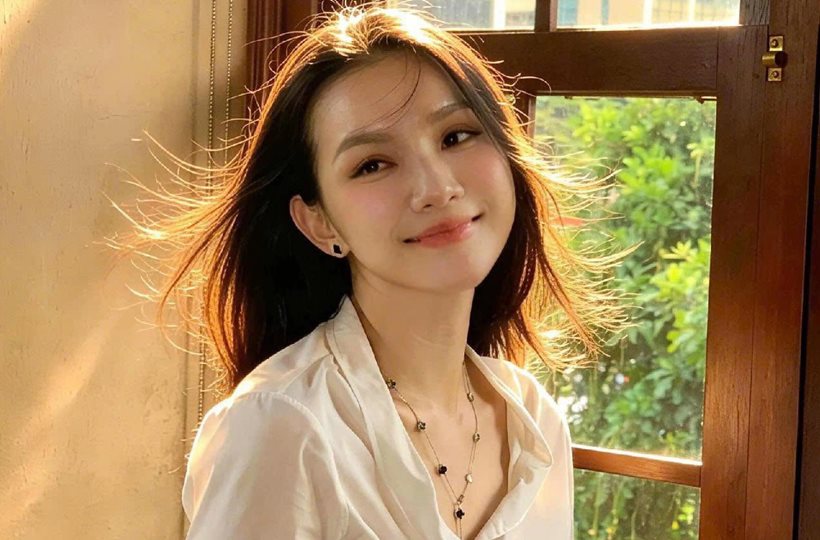 Thùy Lâm được khen trẻ như sinh viên