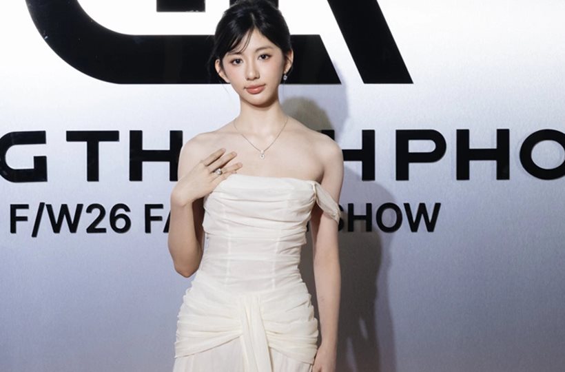 Con gái Ngọc Diễm được khen xinh như hoa hậu