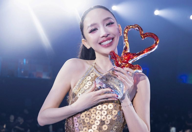 Tóc Tiên đưa ca khúc đương đại đi thi quốc tế