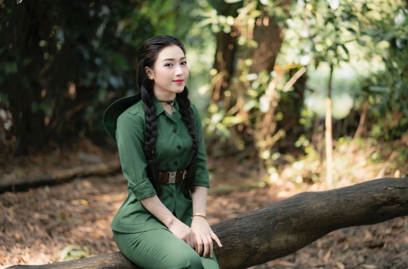 Nữ Thượng úy thu hút với 'góc nghiêng như hoa hậu'