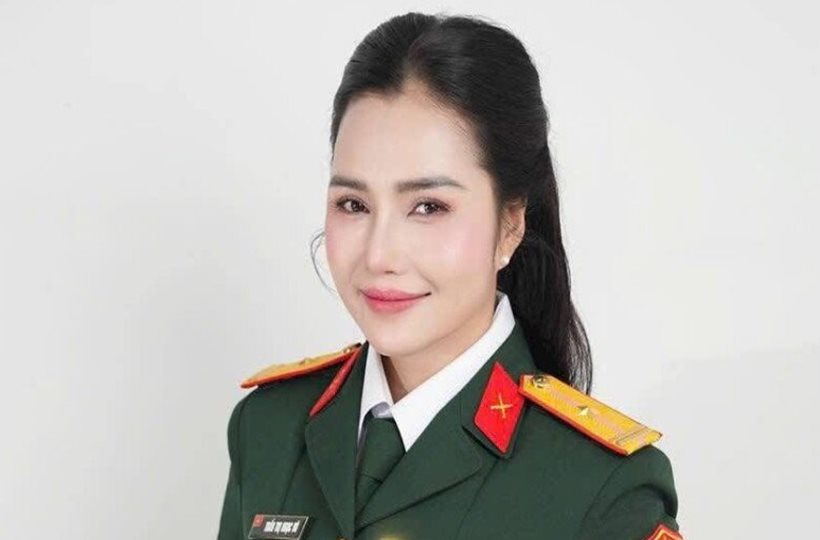 Chân dung nữ thiếu tá xinh đẹp nhận nhiệm vụ thuyết minh ở A80