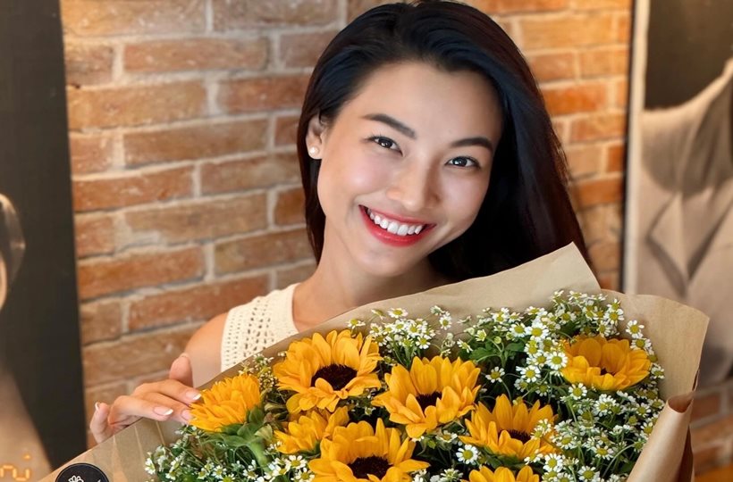 Hoàng Oanh hạnh phúc khi bước sang tuổi mới