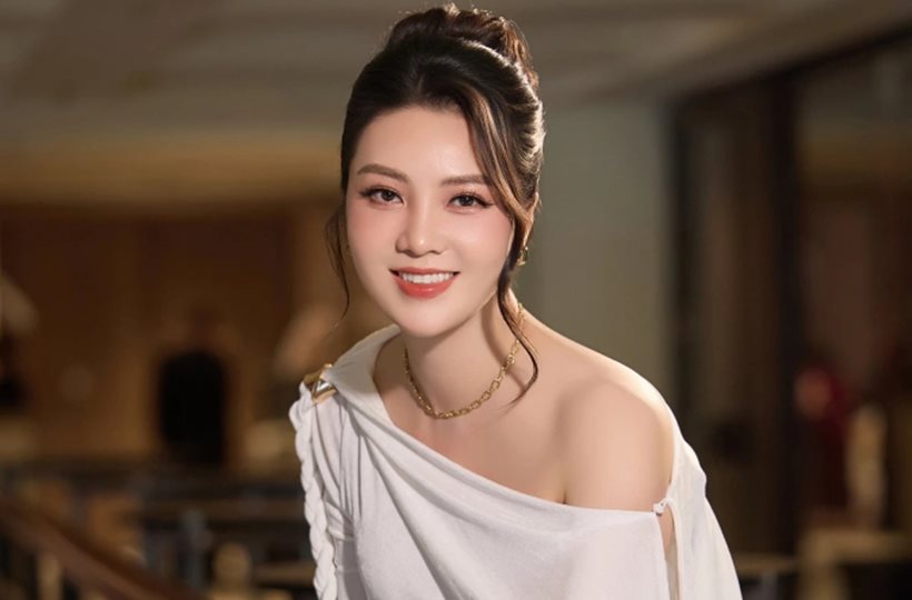 Á hậu Thụy Vân sinh con thứ hai ở tuổi 39