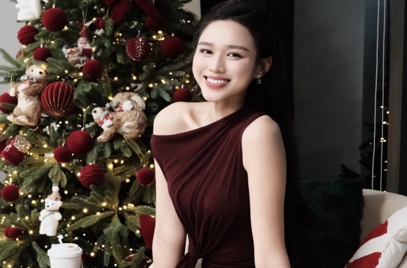 Đỗ Hà tươi vui đón giáng sinh lần đầu bên chồng